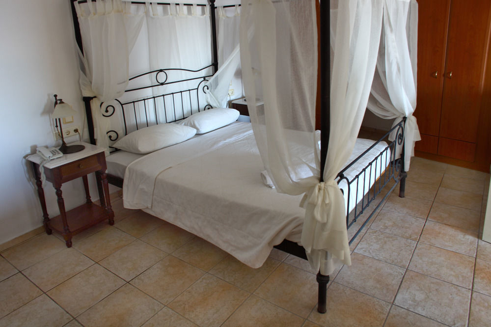 Hotel Terra Blue Santorini Kamári Esterno foto
