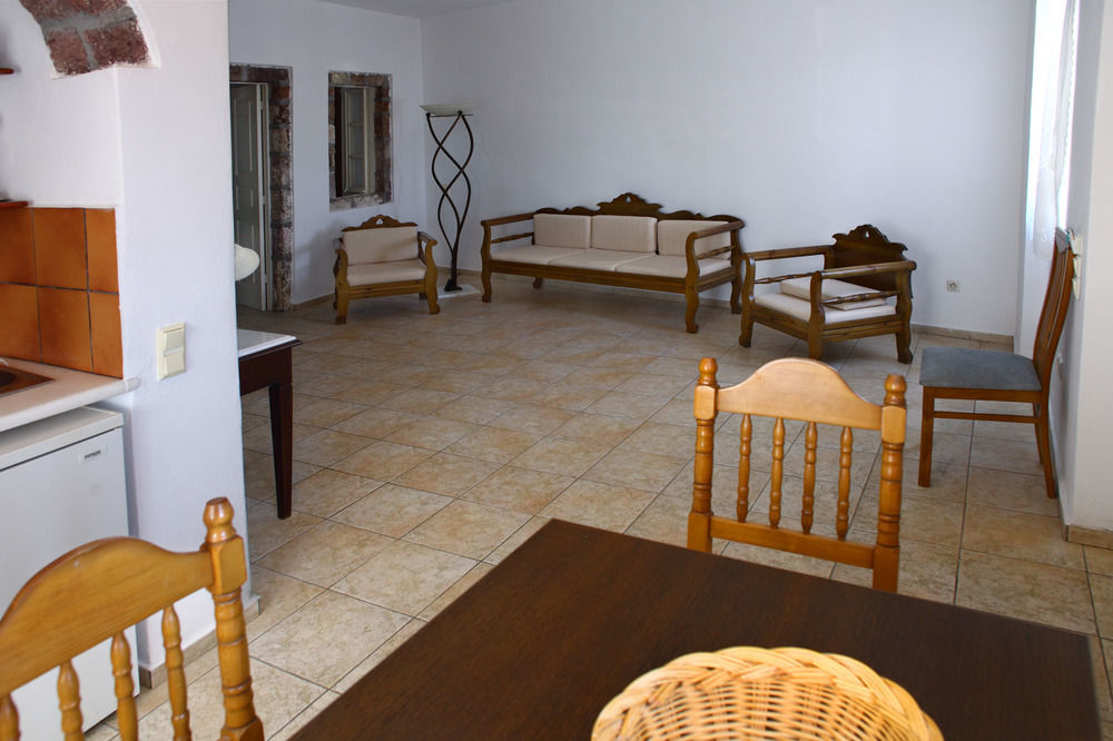Hotel Terra Blue Santorini Kamári Esterno foto